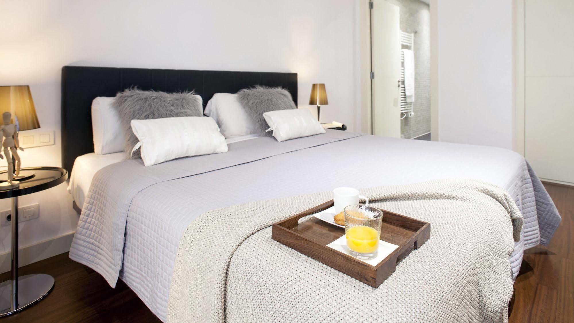 ปาเซียว เด กราเซีย บาส อพาร์ตเมนท์ Apartment บาร์เซโลนา ภายนอก รูปภาพ